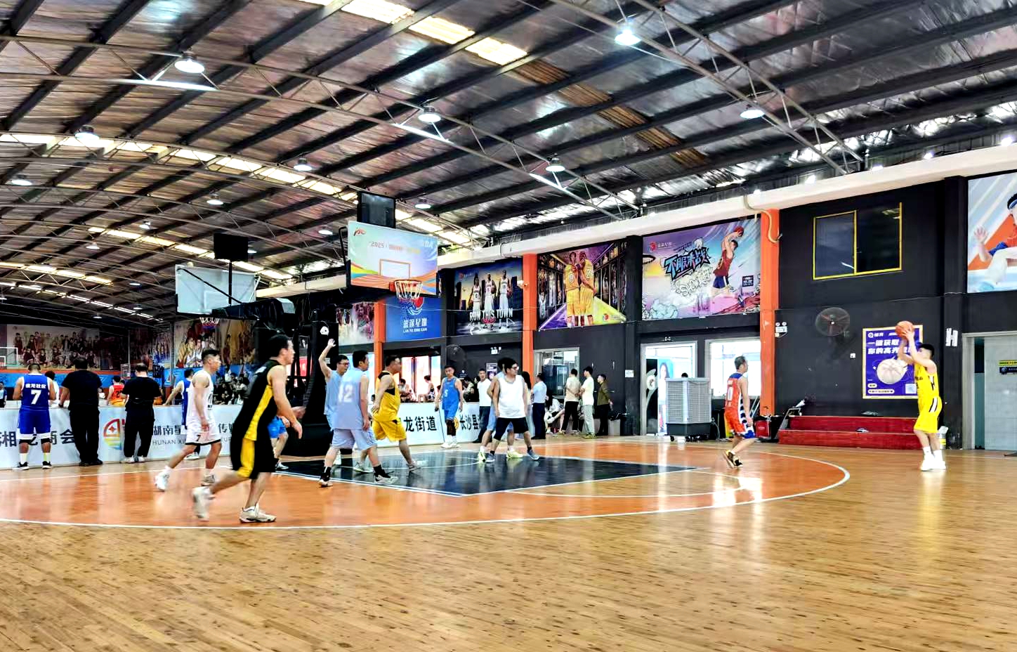 1信科公司篮球兴趣小组活动掠影.jpg